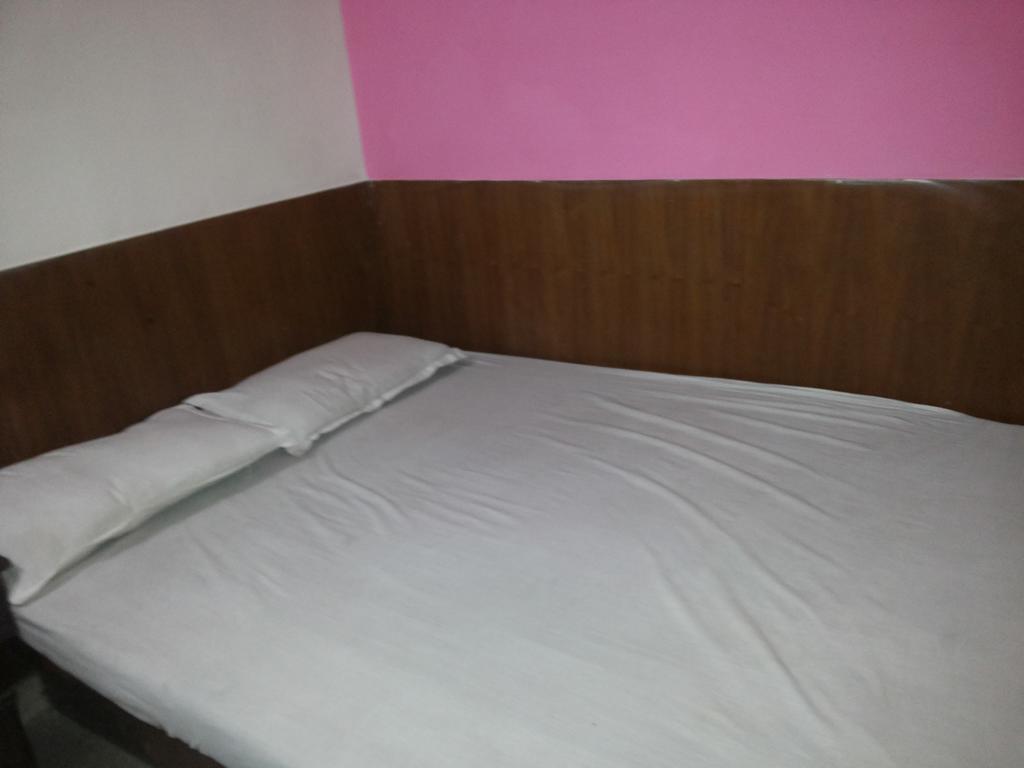 Mahesh Guest House Nova Deli Quarto foto