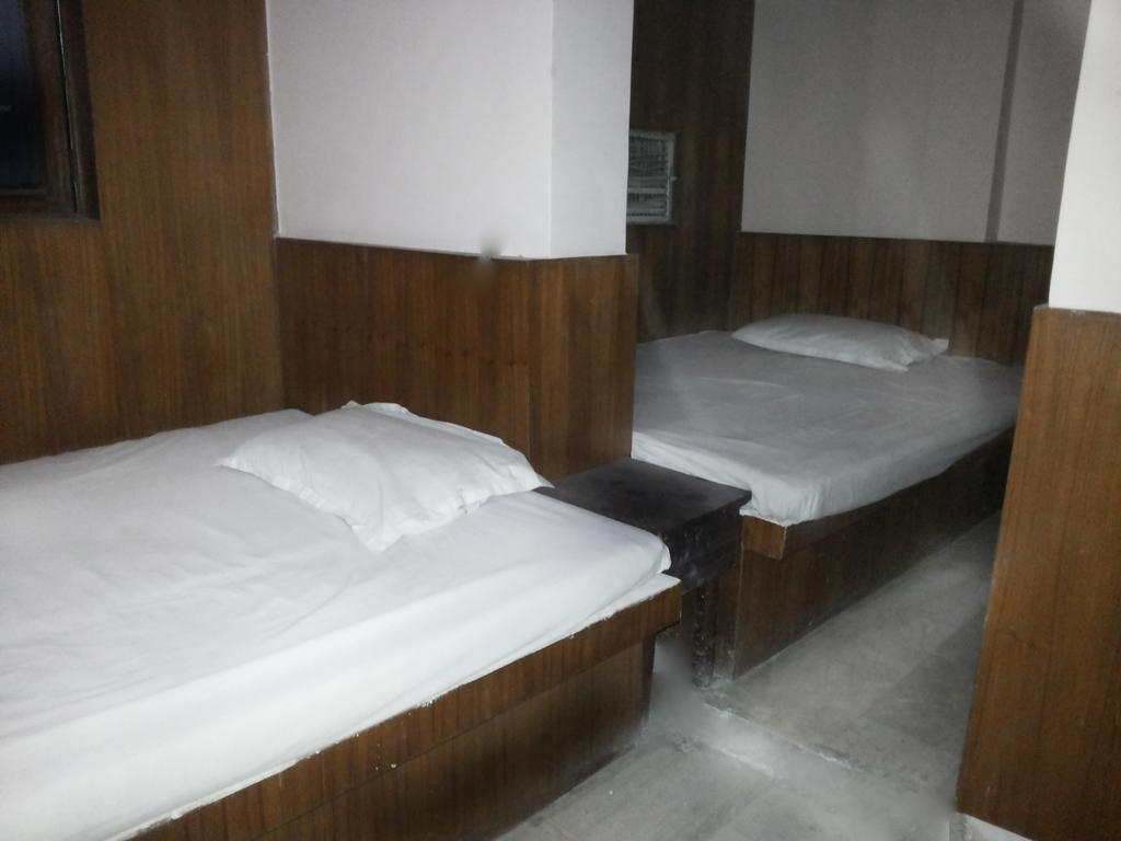 Mahesh Guest House Nova Deli Quarto foto